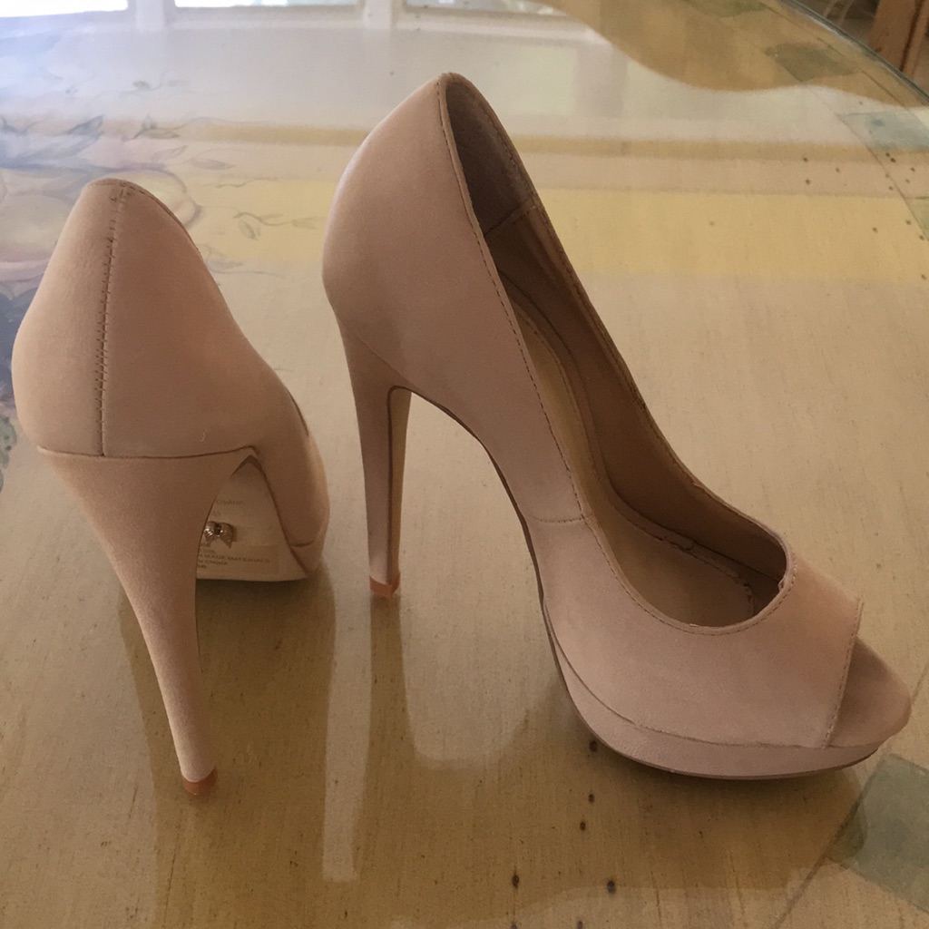 Victoria Secret Peep Toe Nude Pumps Size 5